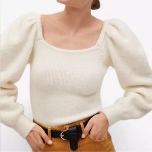 Puffed Shoulder Sweater in Off White/Cream